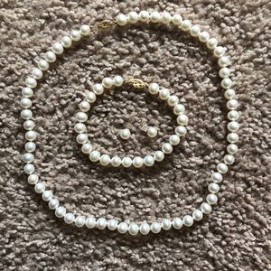 Pearl set